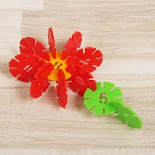 Логический конструктор "Ромашка", 80 элементов фото книги 2