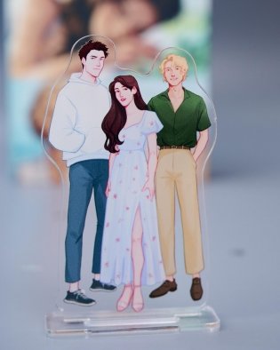 Фигурка Дана Делон "Артур, Луи и Адель" фото книги